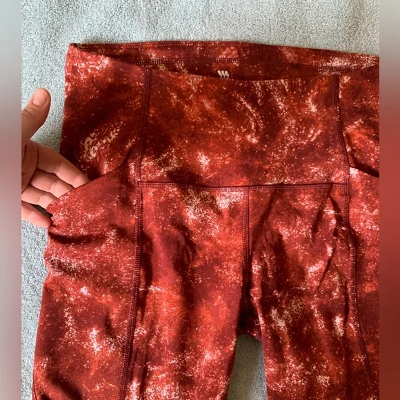 all in motion Women’s Cropped Red White Space Leggings with Pockets - Medium - Picture 3 of 9